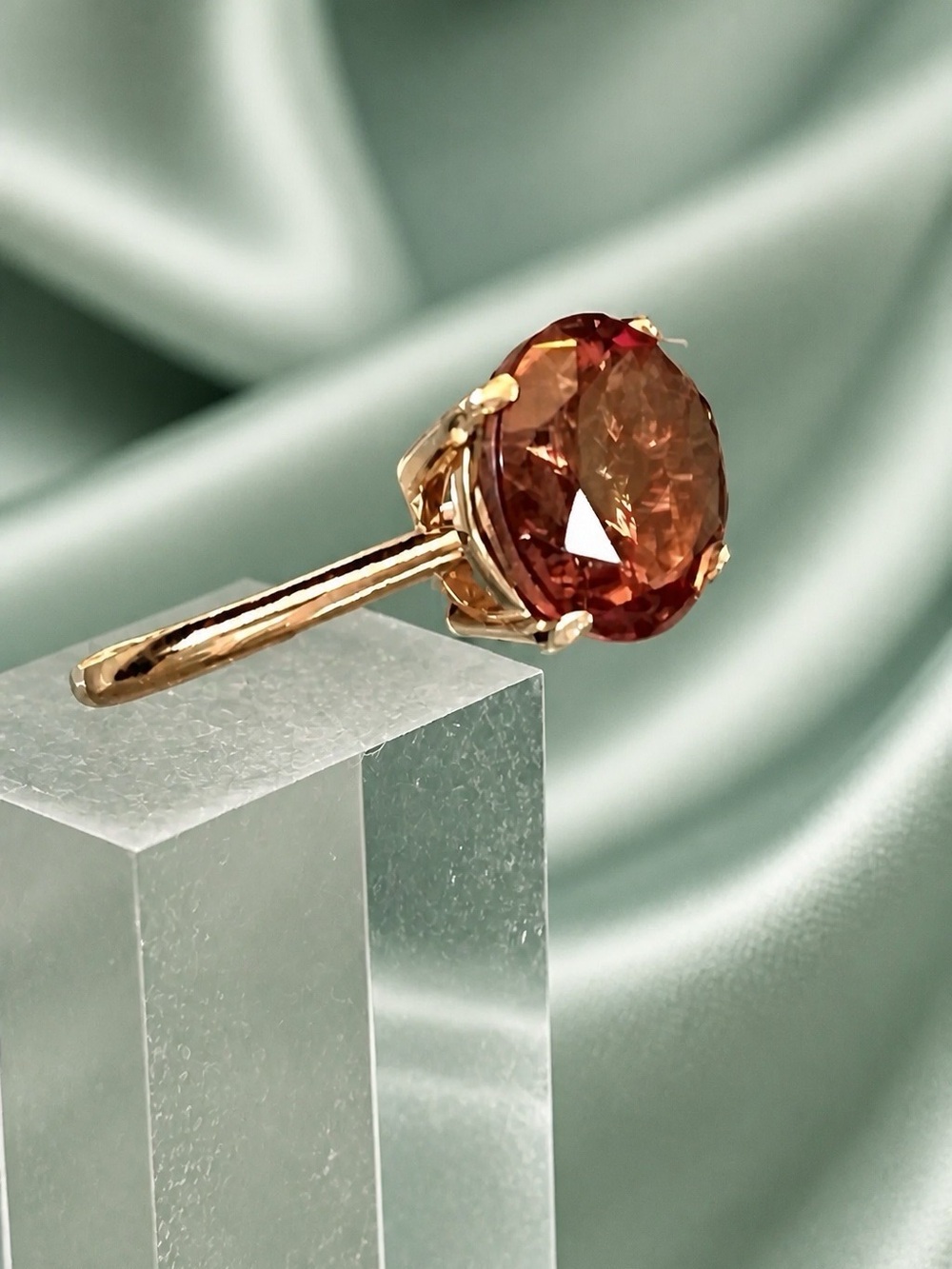 Color-Change Quartz Solitaire set in rhodium over S925. Brand New!